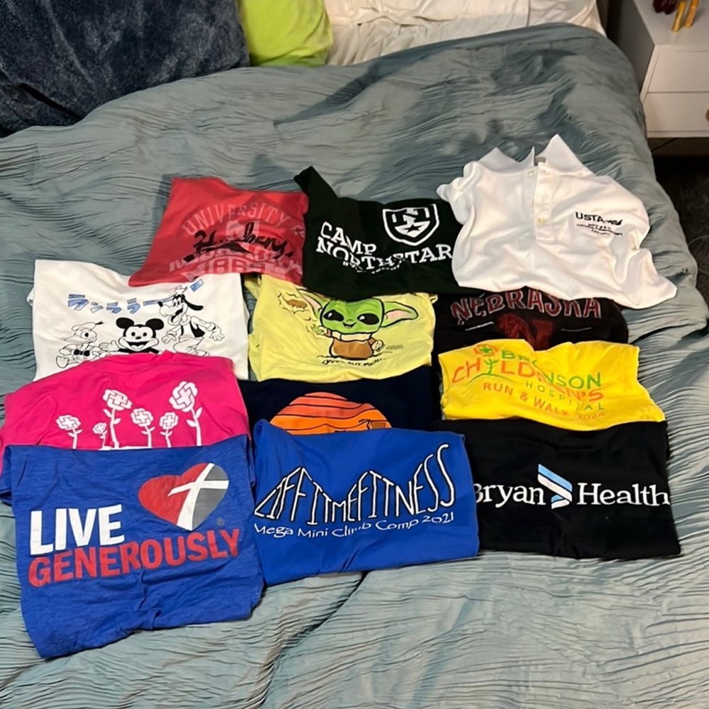Lot of 12 T-Shirts